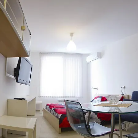Nexus Galaxy Center Apartment *